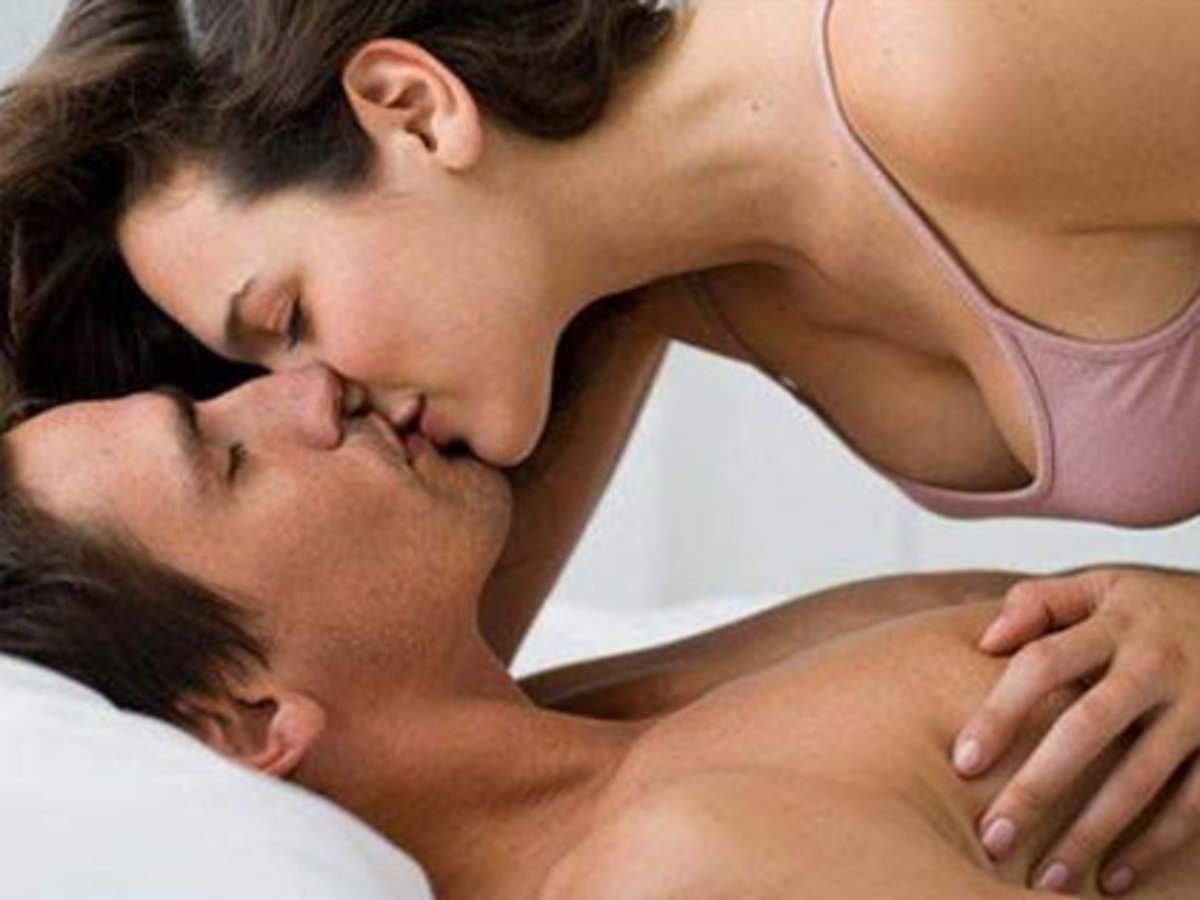 Các tư thế quan hệ trong ngày đèn đỏ