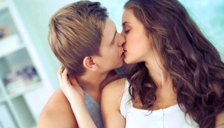 phụ nữ thích hôn chỗ nào