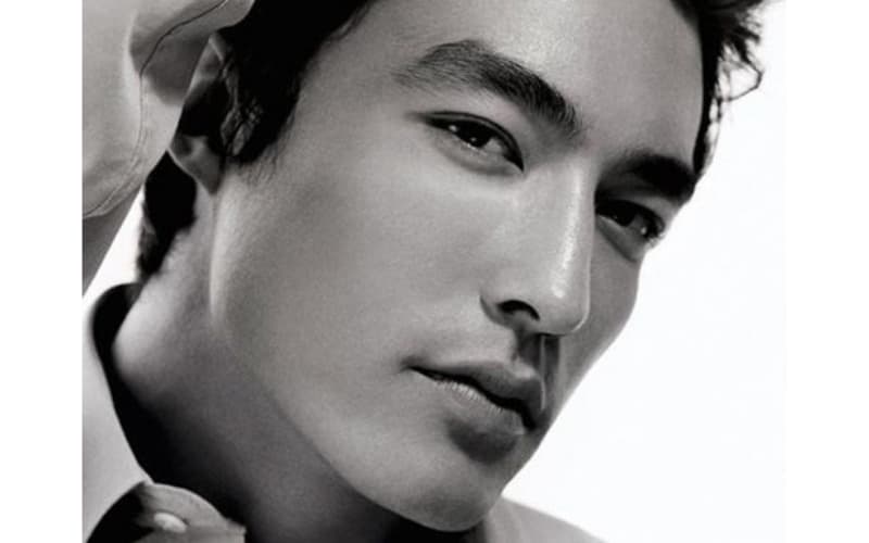 Gương mặt của người đàn ông